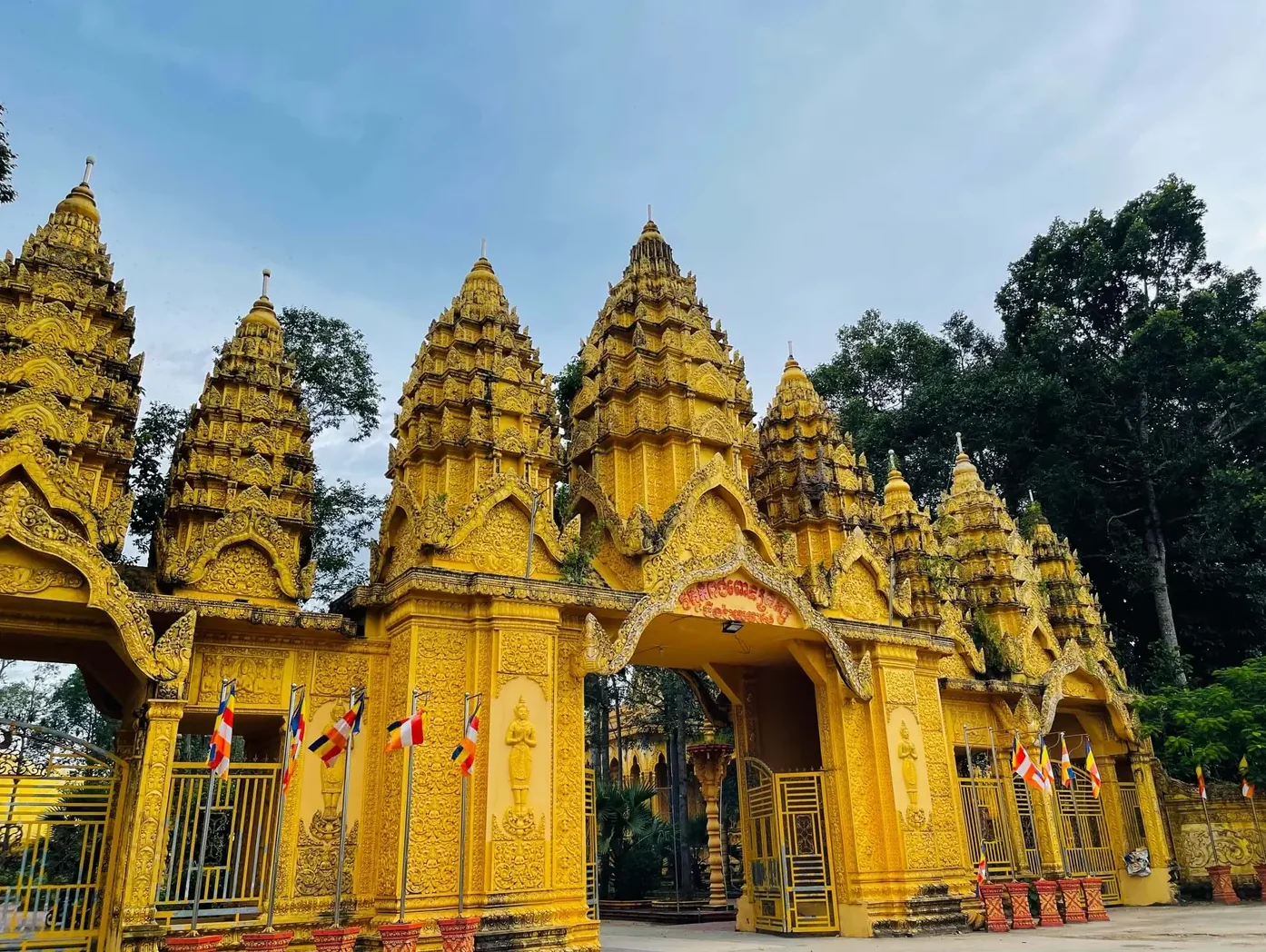 Golden Khmer pagoda gate in Tra Vinh, venue of the Ok Om Bok festival 2026